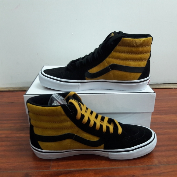 Vans - Picture 4 of 4